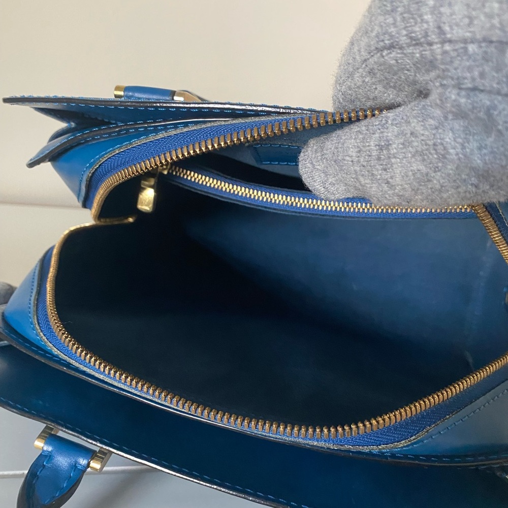 ❌SOLD❌ Louis Vuitton Blue Epi Pont Neuf - Picture 12 of 14